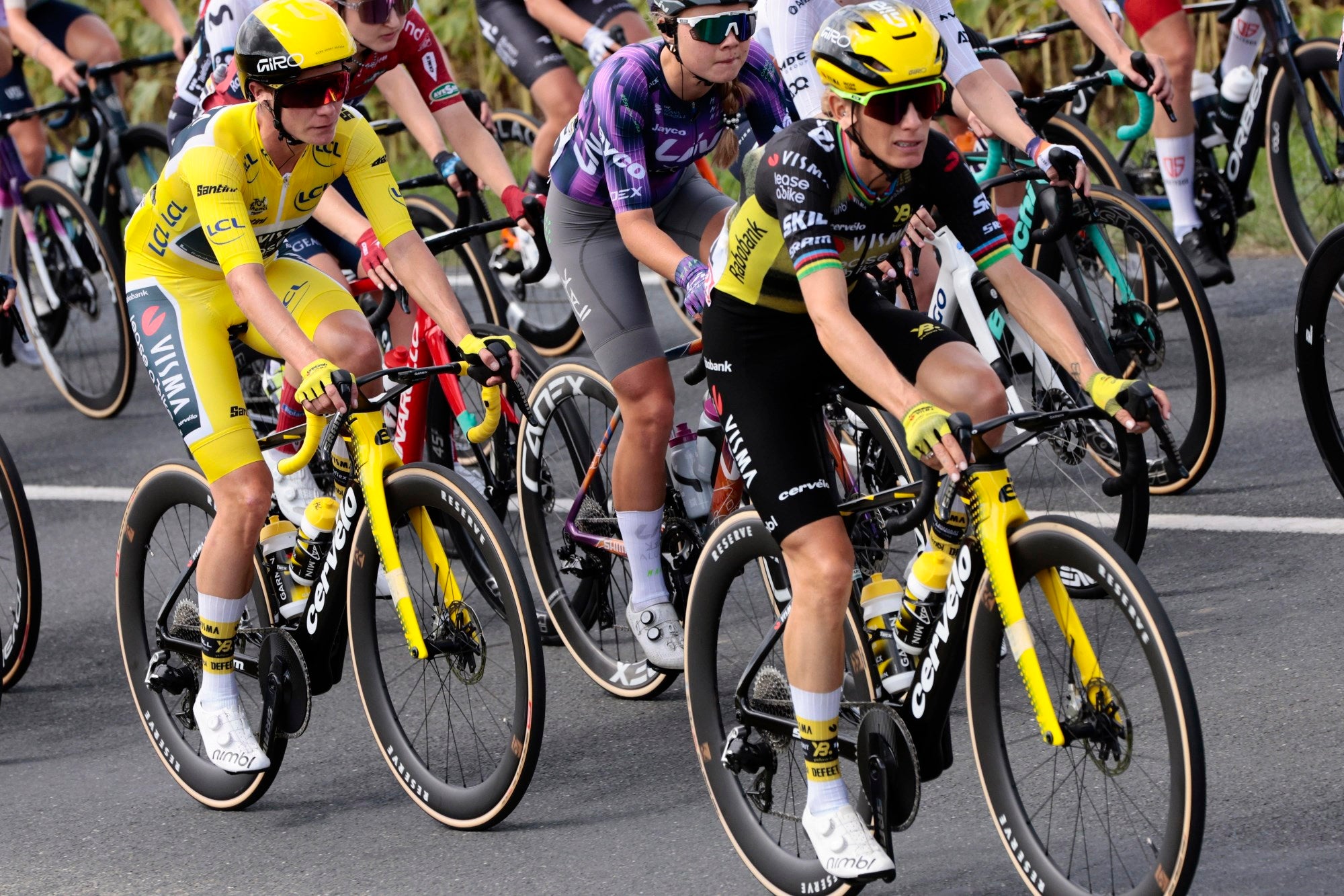 Evo Jet | Aero Cycling Sock | DeFeet